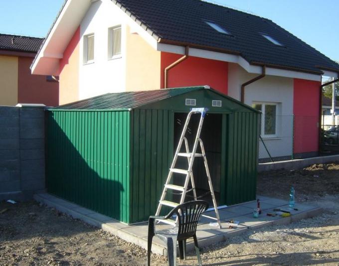 نصب شده استاندارد سبز 12x10 فلزی انباری با درب کشویی، پودر پوشش داده قاب